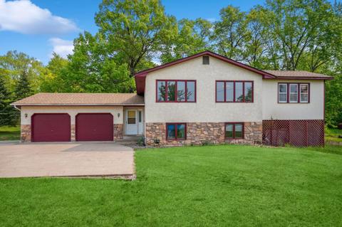 14051 Victoria Ln NW, Elk River, MN 55330