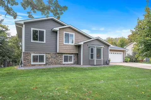 3384 S Coon Creek Dr, Andover, MN 55304