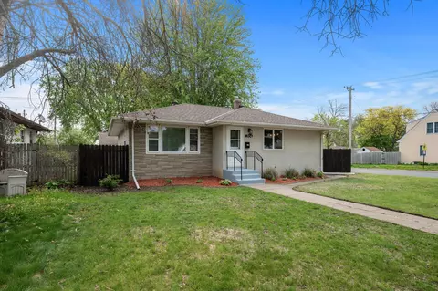304 13th Ave N, South Saint Paul, MN 55075