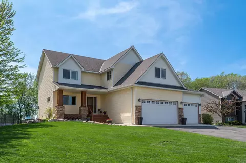 1523 Hidden Trl, Mayer, MN 55360