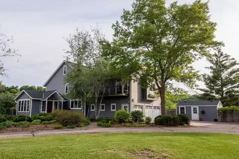 12117 Cannon City Blvd, Northfield, MN 55057