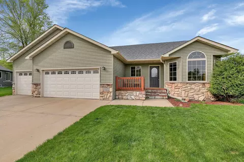 1129 Waterford Ave N, Sartell, MN 56377