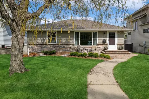 5841 York Ave S, Edina, MN 55410
