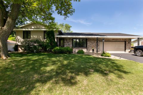 9508 Yosemite Rd, Bloomington, MN 55437