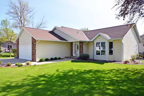 2405 9th St SW, Willmar, MN 56201