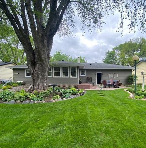 608 Park Dr, Farmington, MN 55024