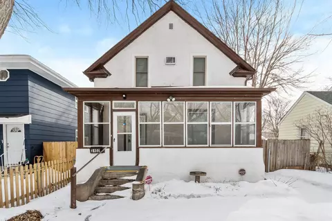 3102 Queen Ave N, Minneapolis, MN 55411