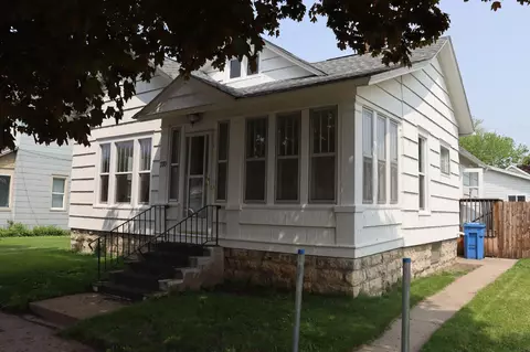 770 W King St, Winona, MN 55987