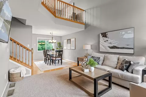13407 Settlers Ridge Ct, Burnsville, MN 55337