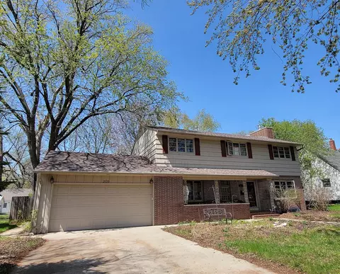 205 South St, Morris, MN 56267