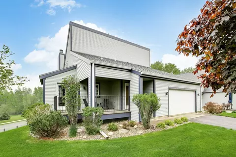 620 Hickory Rd, Hudson, WI 54016