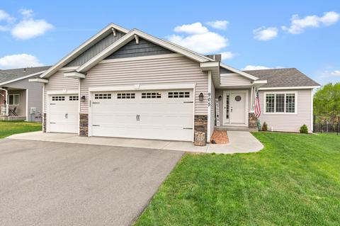 905 10th Ave NE, Rice, MN 56367