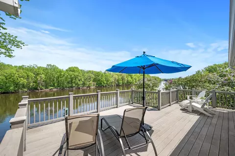 6720 Willow Ln, Brooklyn Center, MN 55430