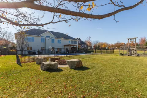 1665 Echo Ridge Rd SW, Rochester, MN 55902