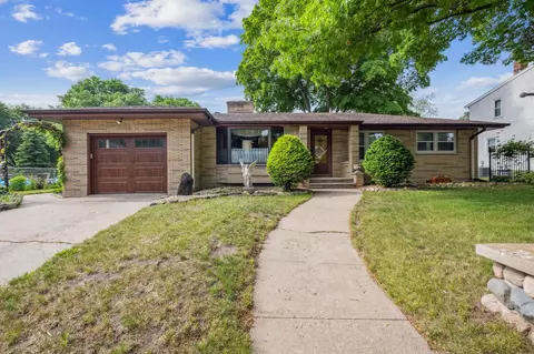 992 Otto Ave, Saint Paul, MN 55102
