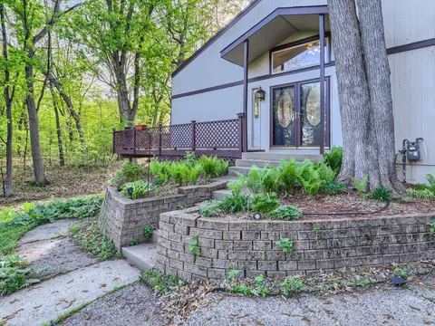 3463 Pilgrim Ln N, Plymouth, MN 55441