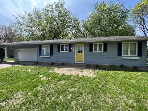 14683 Dunbar Ct, Apple Valley, MN 55124