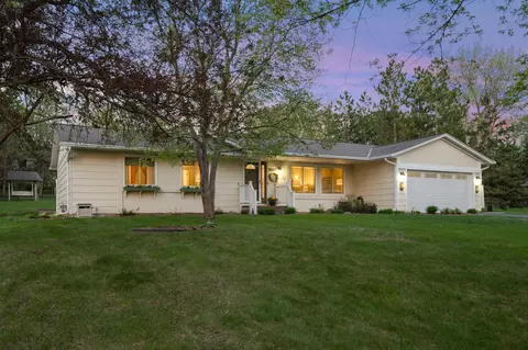 8681 Meadowvale Dr, Eden Prairie, MN 55347