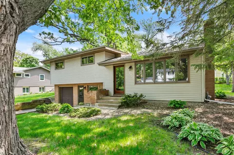 16325 Temple Dr, Minnetonka, MN 55345