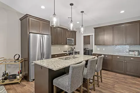602 Liberty Way, Vadnais Heights, MN 55127