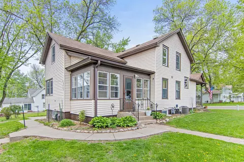 915 Vine St, Hammond, WI 54015