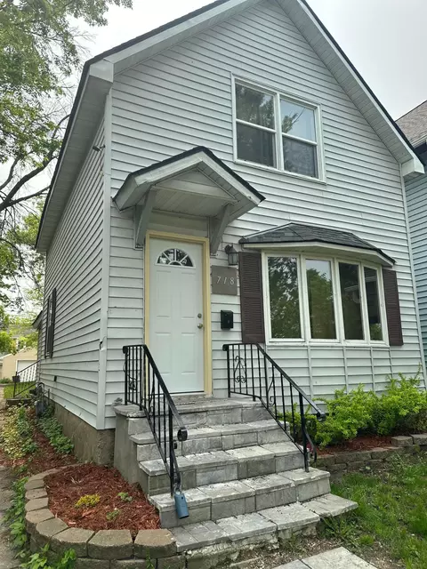 718 Magnolia Ave E, Saint Paul, MN 55106