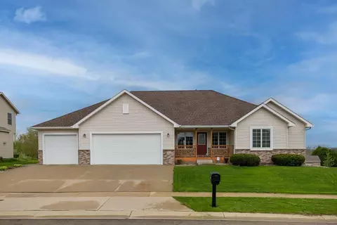 1142 Southern Hills Ln SW, Rochester, MN 55902