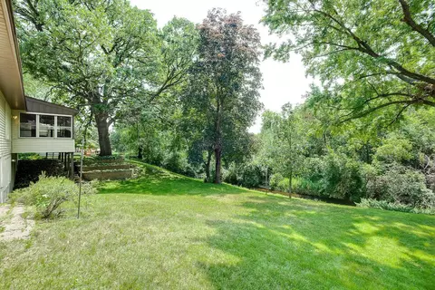 9424 Thomas Rd, Bloomington, MN 55431 photo 17
