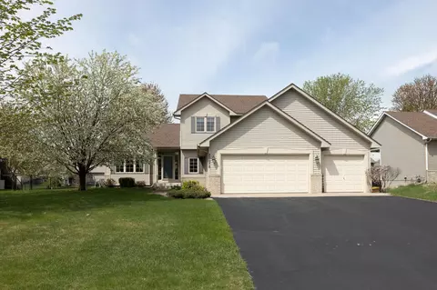 20975 Huntsville Trl, Lakeville, MN 55044