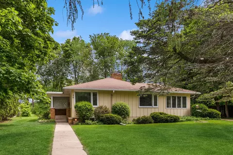 30 Lincoln Ln, Northfield, MN 55057