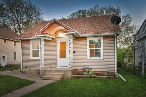 302 4th Ave SE, Austin, MN 55912