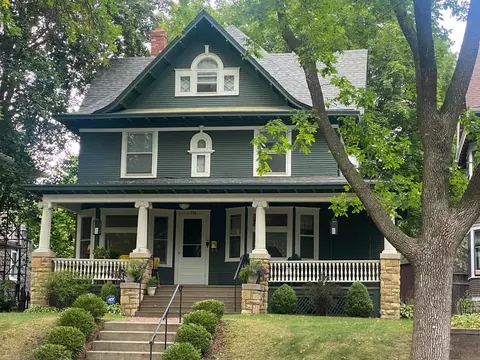 957 Lincoln Ave, Saint Paul, MN 55105