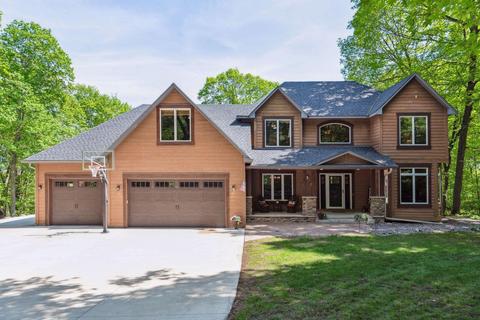 10295 3rd St NE, Hanover, MN 55341