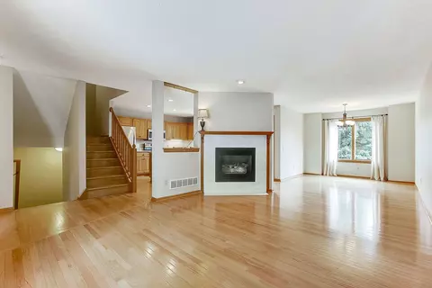 15004 Windemere Ln, Burnsville, MN 55306