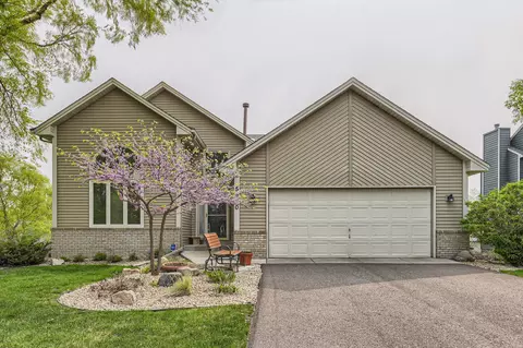 5530 Underwood Ln N, Plymouth, MN 55442