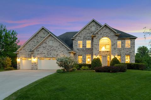 8902 177th St W, Lakeville, MN 55044