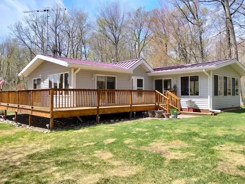 2731 Lynx St, Mora, MN 55051
