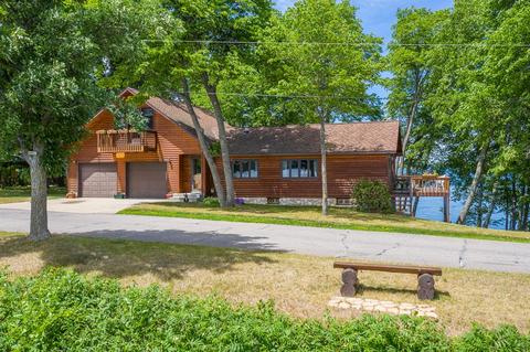 7176 Old Whiskey Rd, Pequot Lakes, MN 56472