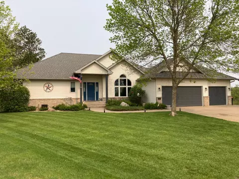 826 Hi Park Ave, Red Wing, MN 55066