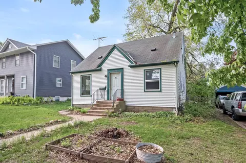 2550 4th Ave E, North Saint Paul, MN 55109