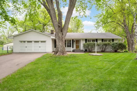 1710 Fountain Ln N, Plymouth, MN 55447