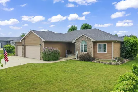 401 9th St NW, Dodge Center, MN 55927