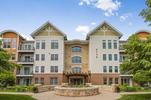 3110 N Chestnut St #407, Chaska, MN 55318