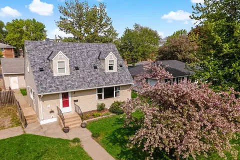 3730 Hubbard Ave N, Robbinsdale, MN 55422