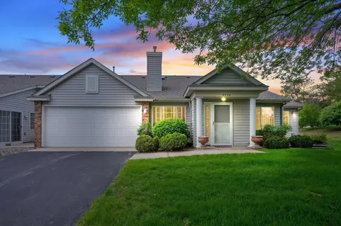 9774 Moonbeam Ln, Woodbury, MN 55125