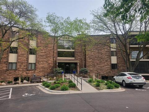 10441 Greenbrier Rd #117, Minnetonka, MN 55305
