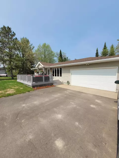 51192 Wolf Ridge Dr, Cass Lake, MN 56633