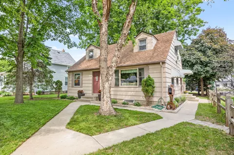 233 13th Ave N, Hopkins, MN 55343