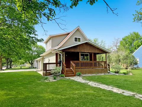272 Elm St, Tracy, MN 56175