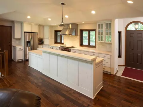 3720 Arbor Ln, Minnetonka, MN 55305